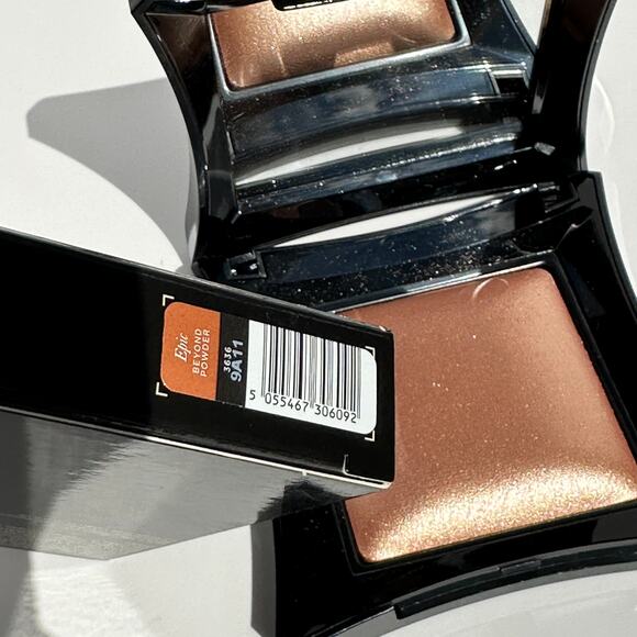 Illamasqua Beyond Powder Highlighter GORGEOUS Epic Champagne Gold Peach 7g - Picture 2 of 11